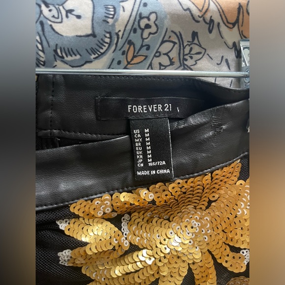 Forever 21 sequin pleather skirt - Picture 3 of 3
